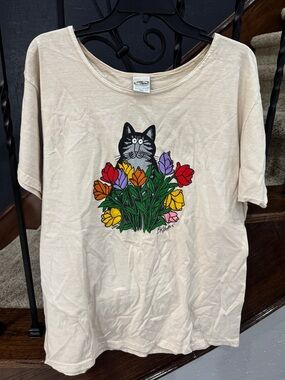 New XXL Crazy Shirts B. Kliban Beige Tee with Black Cat and Colorful Tulips